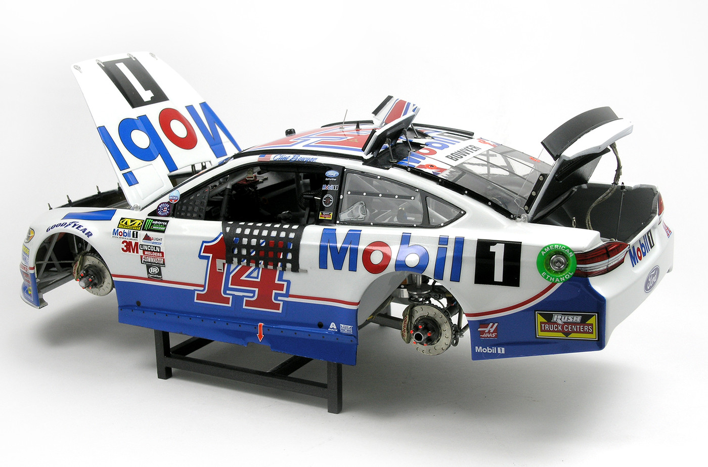 Photo P Z Clint Bowyer S Mobil Ford Fusion Album Clay