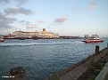 C Luminosa Grt Exp QM2 Waverley Red Jet 4 20110912 005