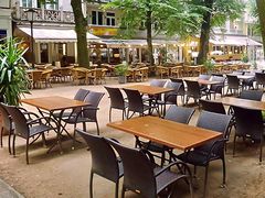 Straßencafés und Restaurants