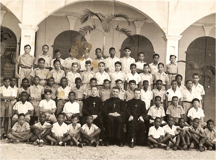 Photo 6eme A, (195152) St. Louis de Gonzague. album photo and