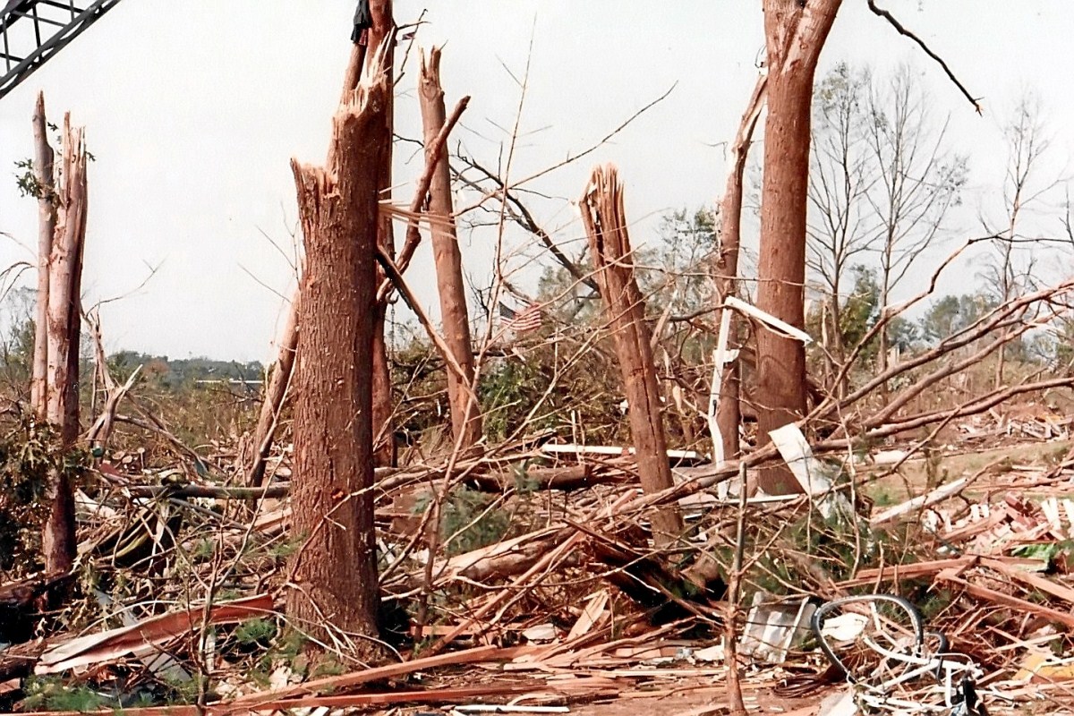 1979TORNADOADAYAFTER35-vi.jpg