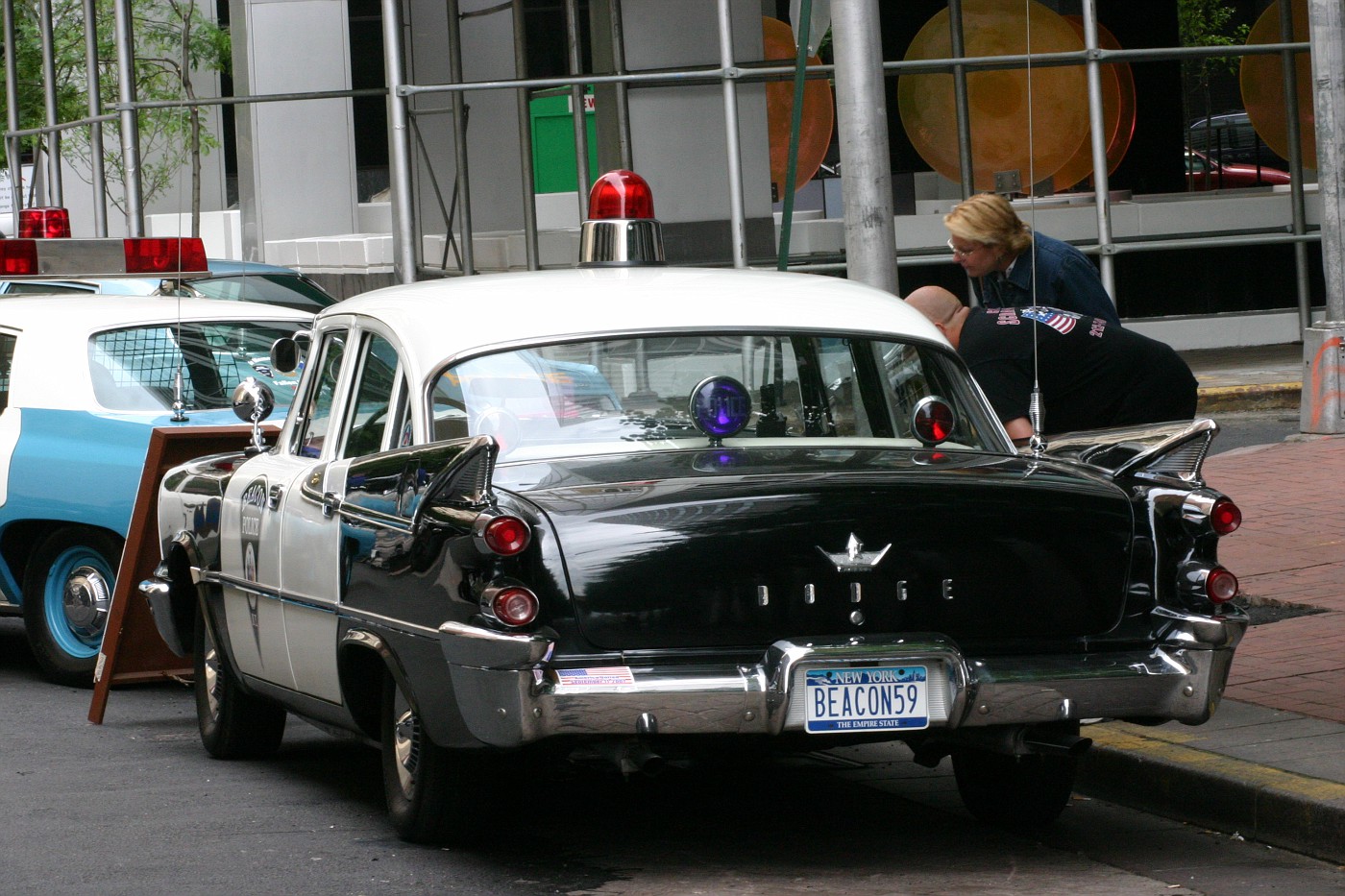 copcar dot com - The home of the American Police Car - Photo Archives