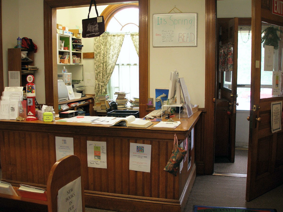 Photo MOOSUP ALDRICH FREE PUBLIC LIBRARY 15.jpg PLAINFIELD