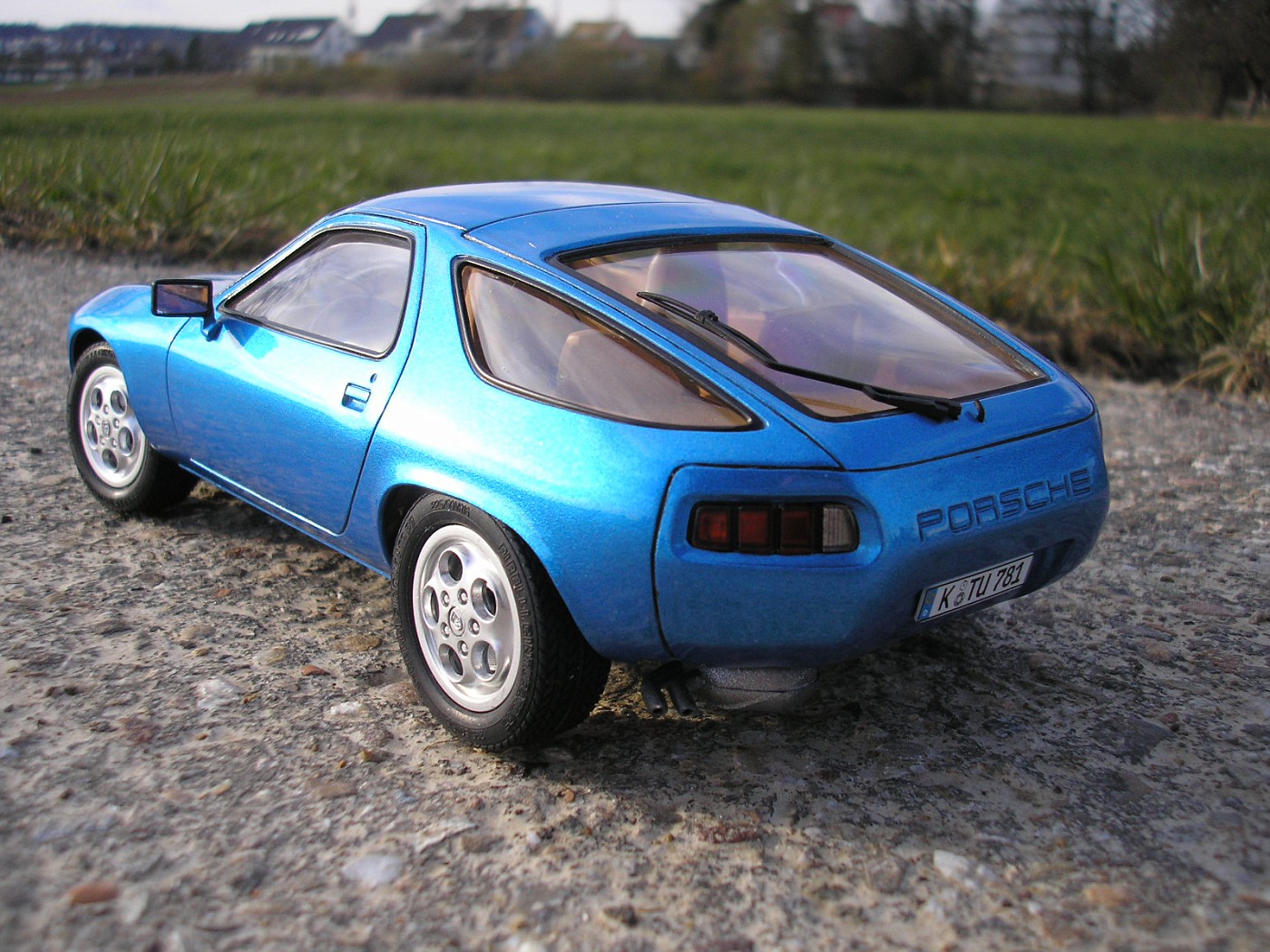 Photo: 928 Heck schr+ñg 2 (1) | TAMIYA Porsche 928 1/20