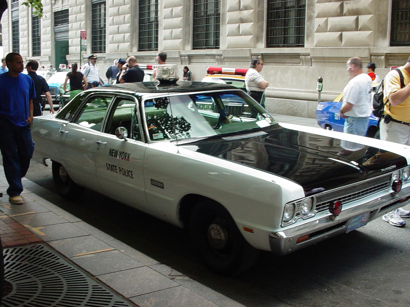 copcar dot com - The home of the American Police Car - Photo Archives