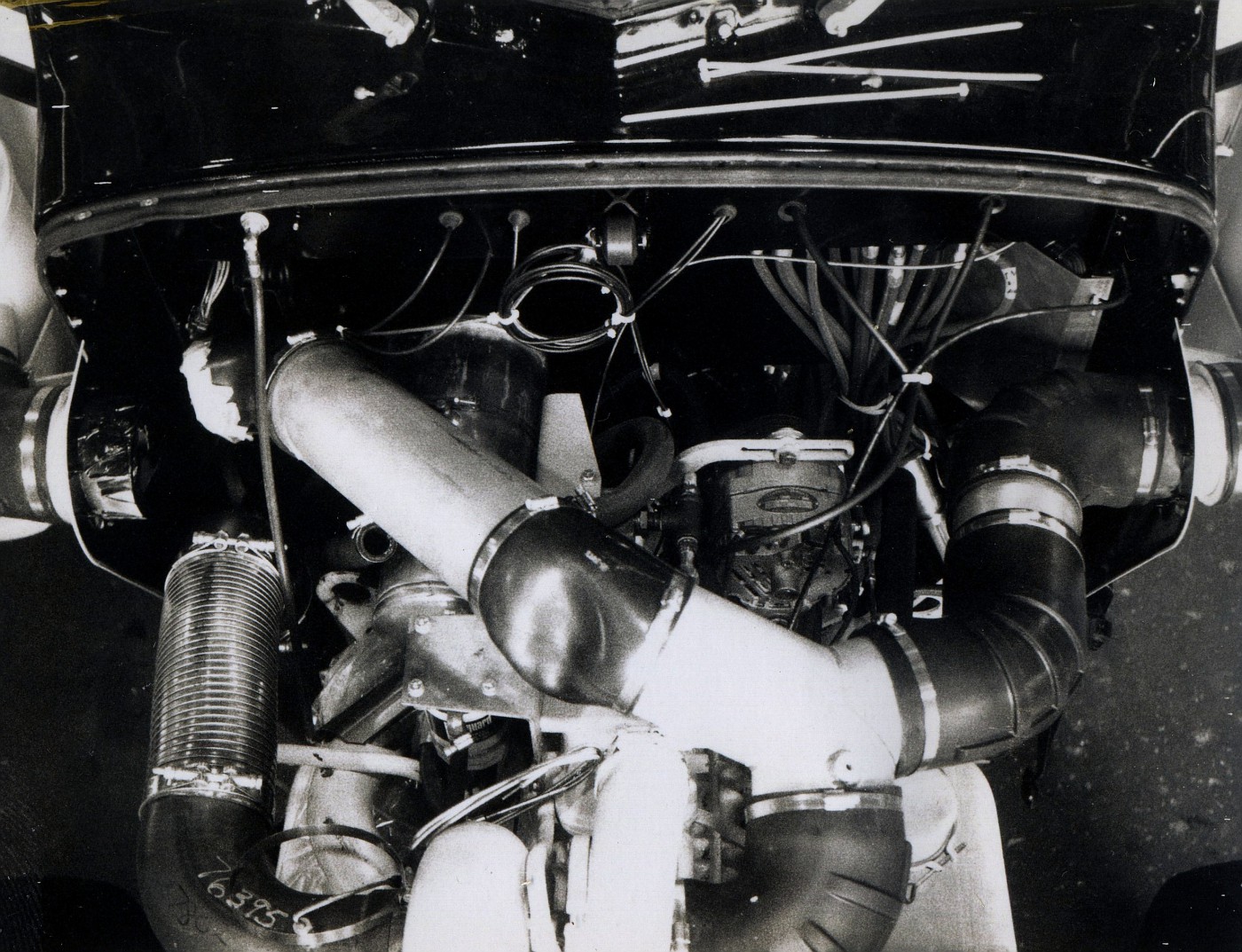 Photo: Dual air cleaner piping on a 359 | Peterbilt - black and white ...