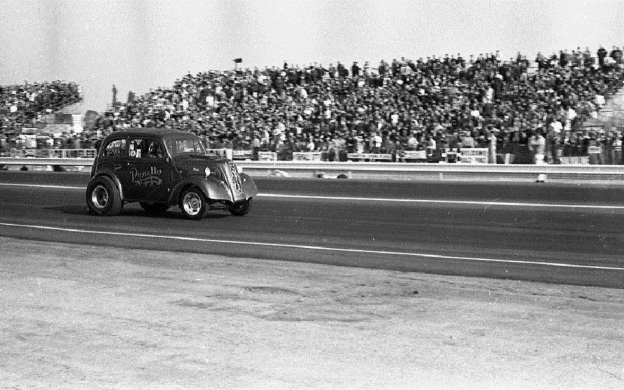 Photo: Bob Panella (2) | BOB PANELLA'S ANGLIA album | LOUD-PEDAL ...