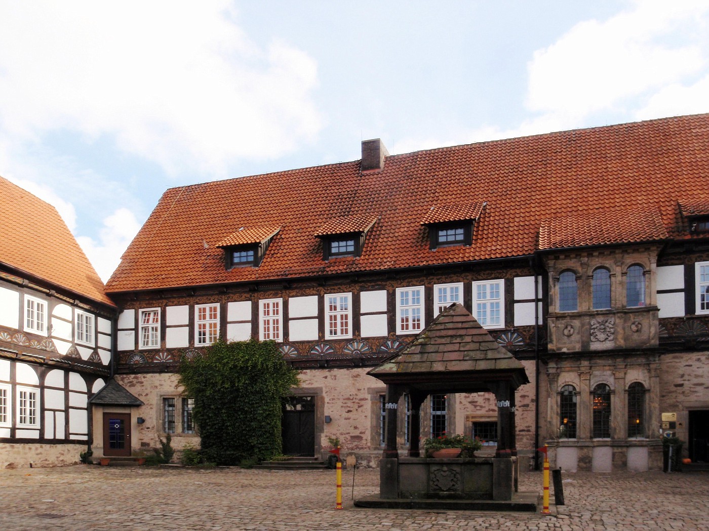 Innenhof der Burg Blomberg