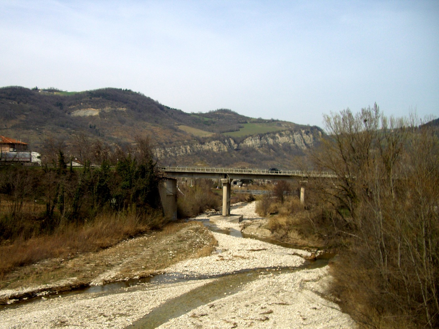 CIMG2136 Fluss Marecchia