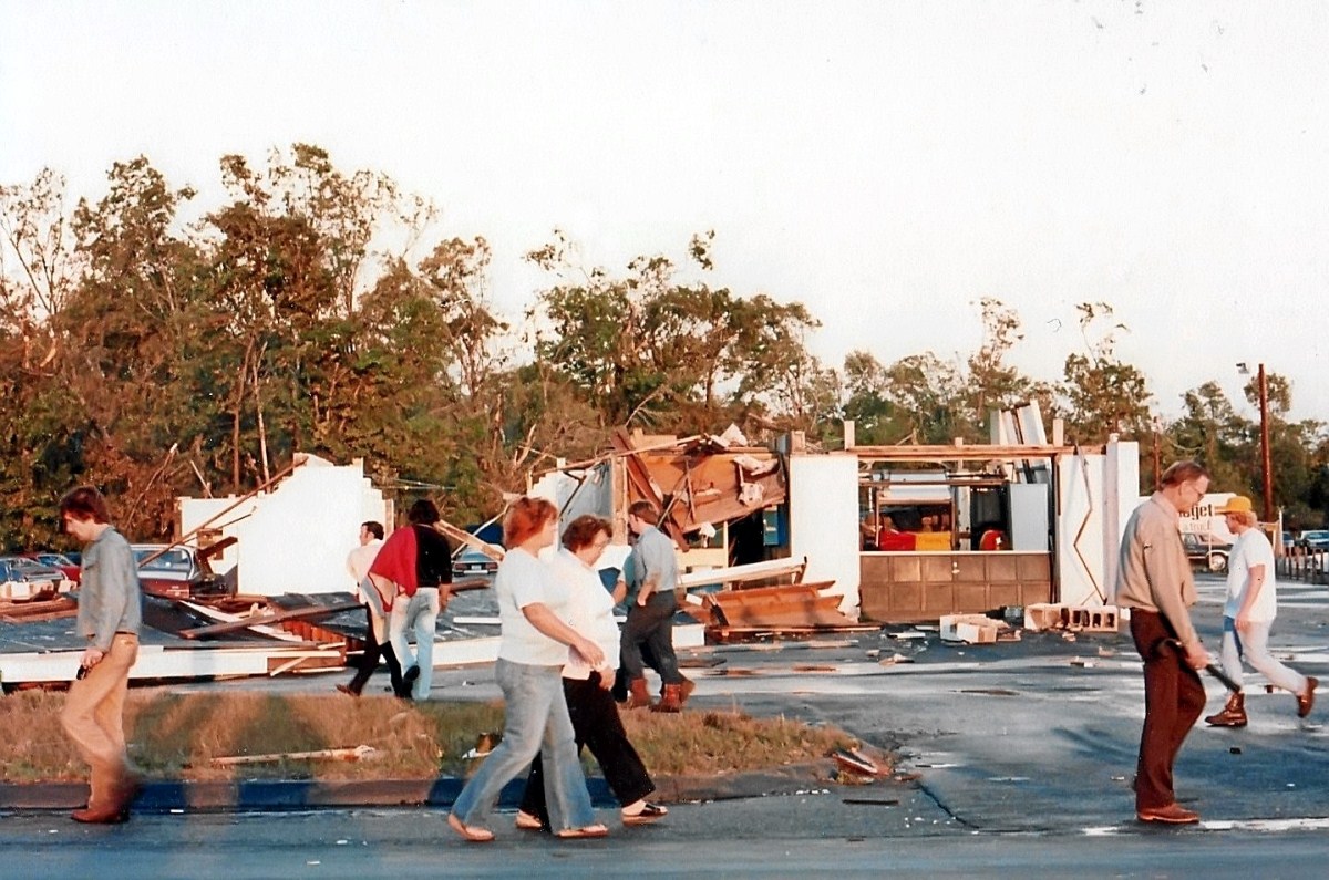Photo 1979 TORNADO, A DAY AFTER 03 WINDSOR LOCKS FIRE DEPARTMENT