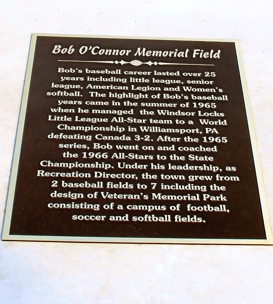 Photo WINDSOR LOCKS VETERANS MEMORIAL PARK 02 WINDSOR LOCKS, CT