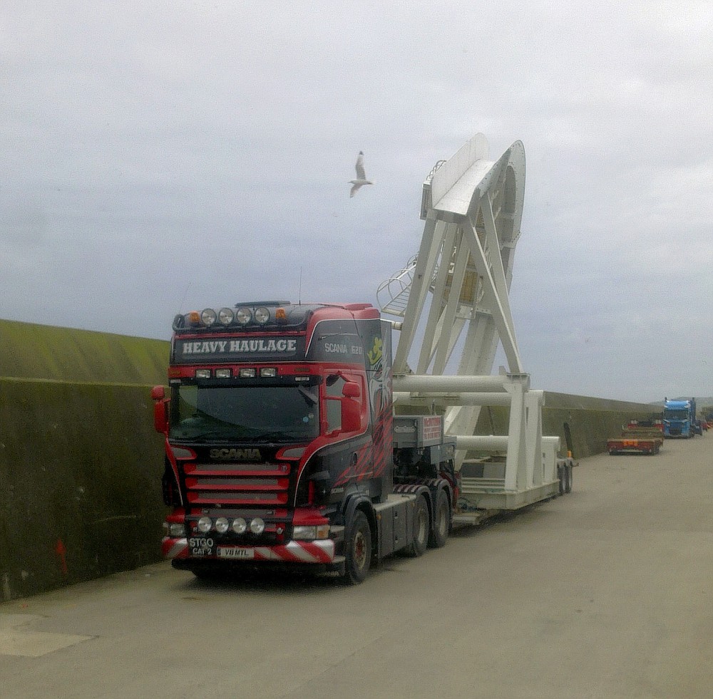Photo V8 MTL Scania R 620 Topline 6x4 unit McIntosh Plant Hire