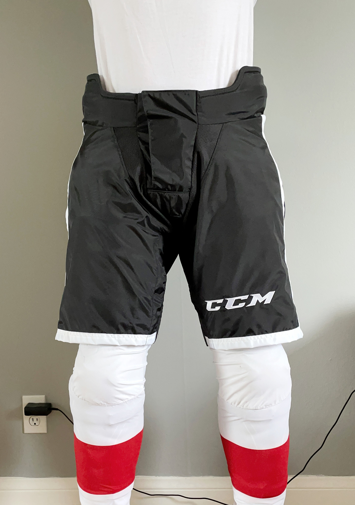 Super Tacks pants - MSH Long-Term Reviews - ModSquadHockey