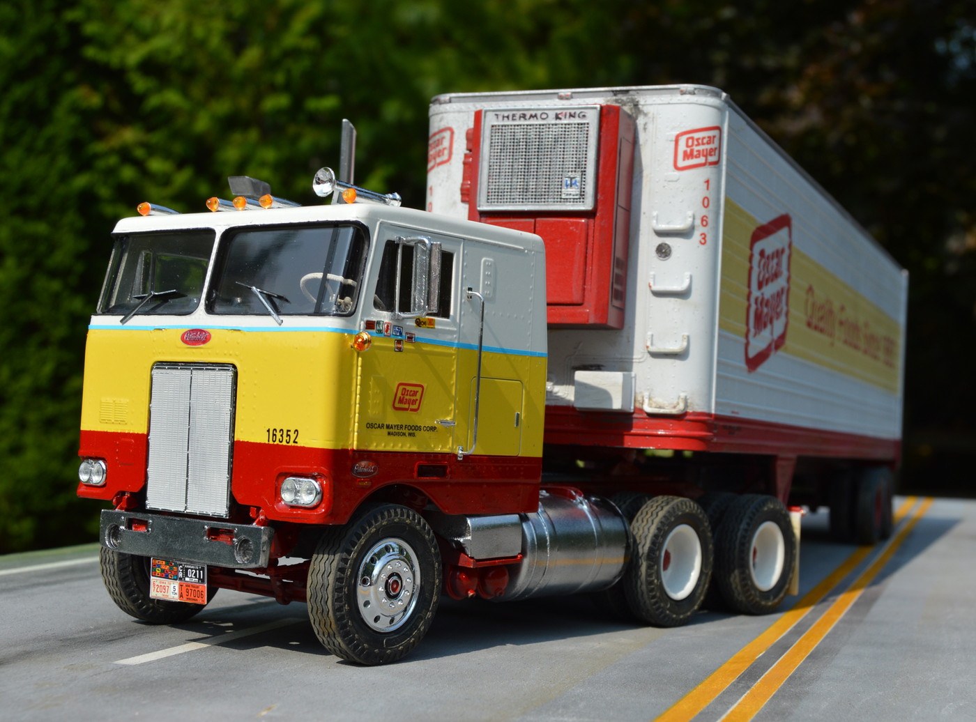 Photo Oscar Mayer turning right 9 15 22 My Baloney Has a First Name