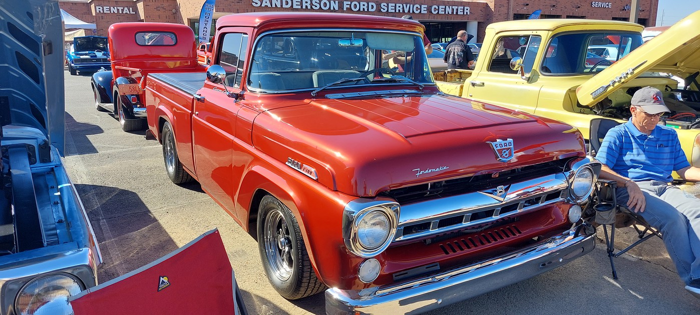 Photo 20231021 102117 sanderson ford show 102123 album